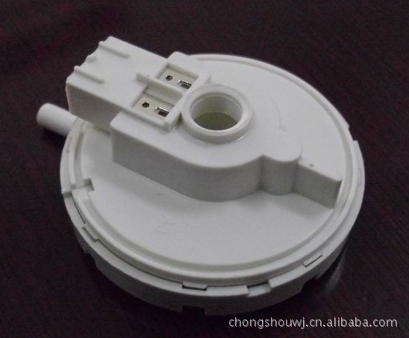 模具开发,不仅仅是简单的零件制造,它还是一个涵盖设计、制造和优化的一站式解决方案。今天我们就来探讨一下模具开发这项复杂的服务究竟是属于哪一类发票项目。